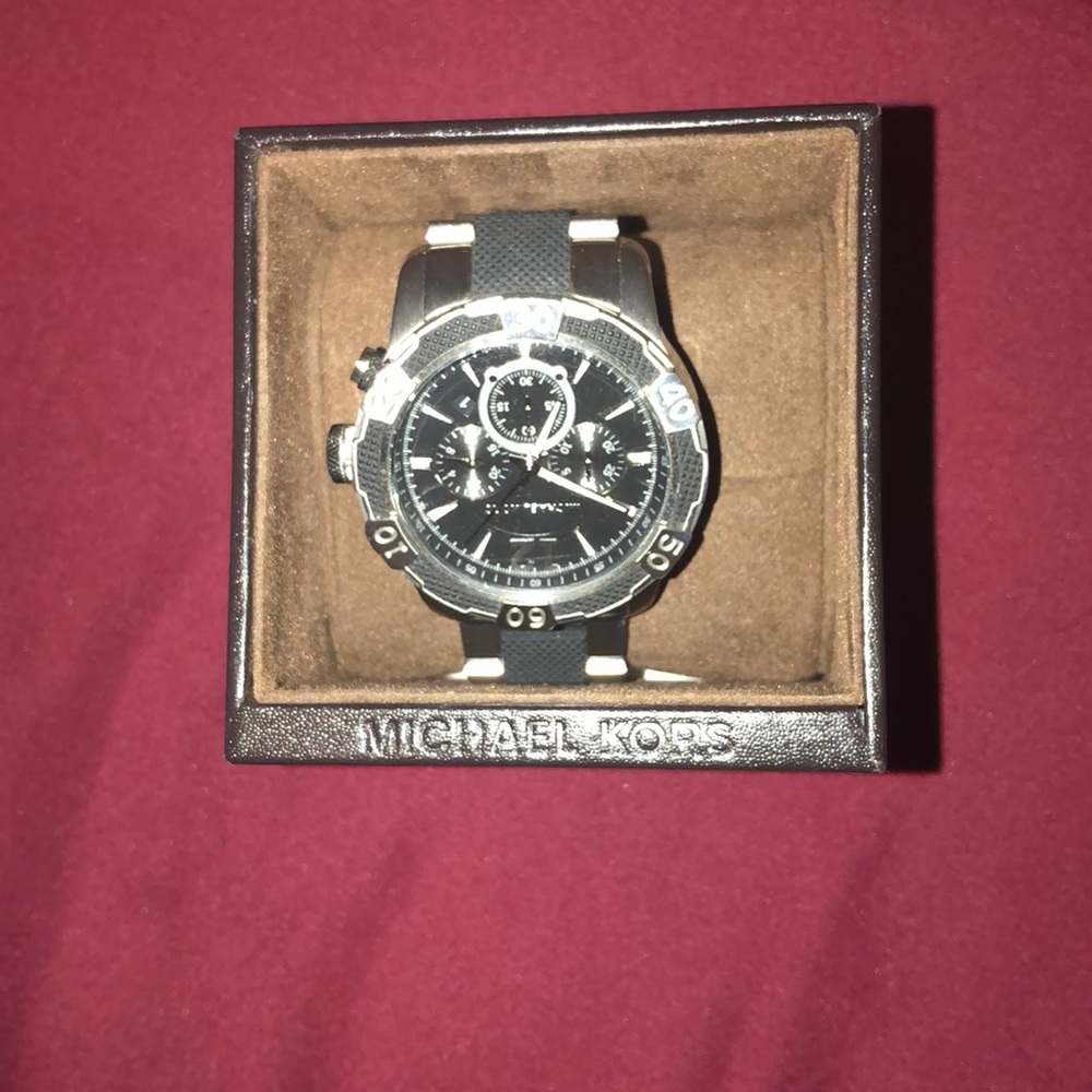 Only worn once - Picture 2 of 5
